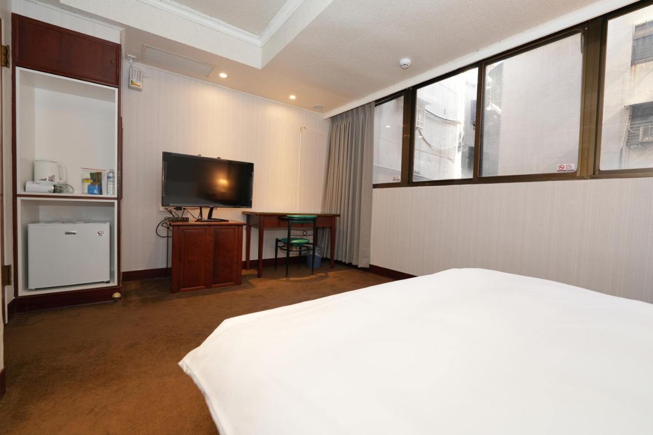 Meworld Hotel - Sanchong Taipei Exterior foto